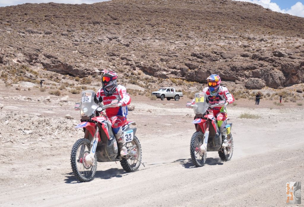 Dakar2016DSC_0090CetiITAtowingJoanBarredaESP.jpg