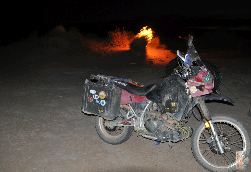 DSC_0169BikeTentBush.JPG