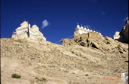 i016_Chorten