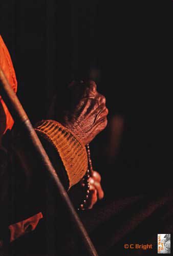 i034_Hands_at_sunset