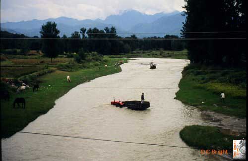 i108_Water_in_air_box