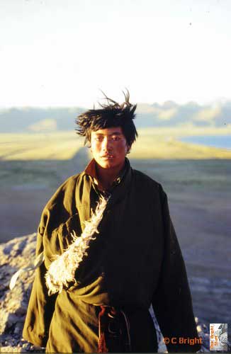 031_Sheperd_Boy_at_dawn_Nam_Tso