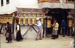 039_Spinning_prayer_wheels_Barkhor_Circuit