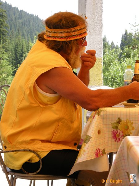 romania_2008_76_hippy_flower.JPG