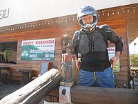 22 Go for ya gun N Thailand 2011.jpg